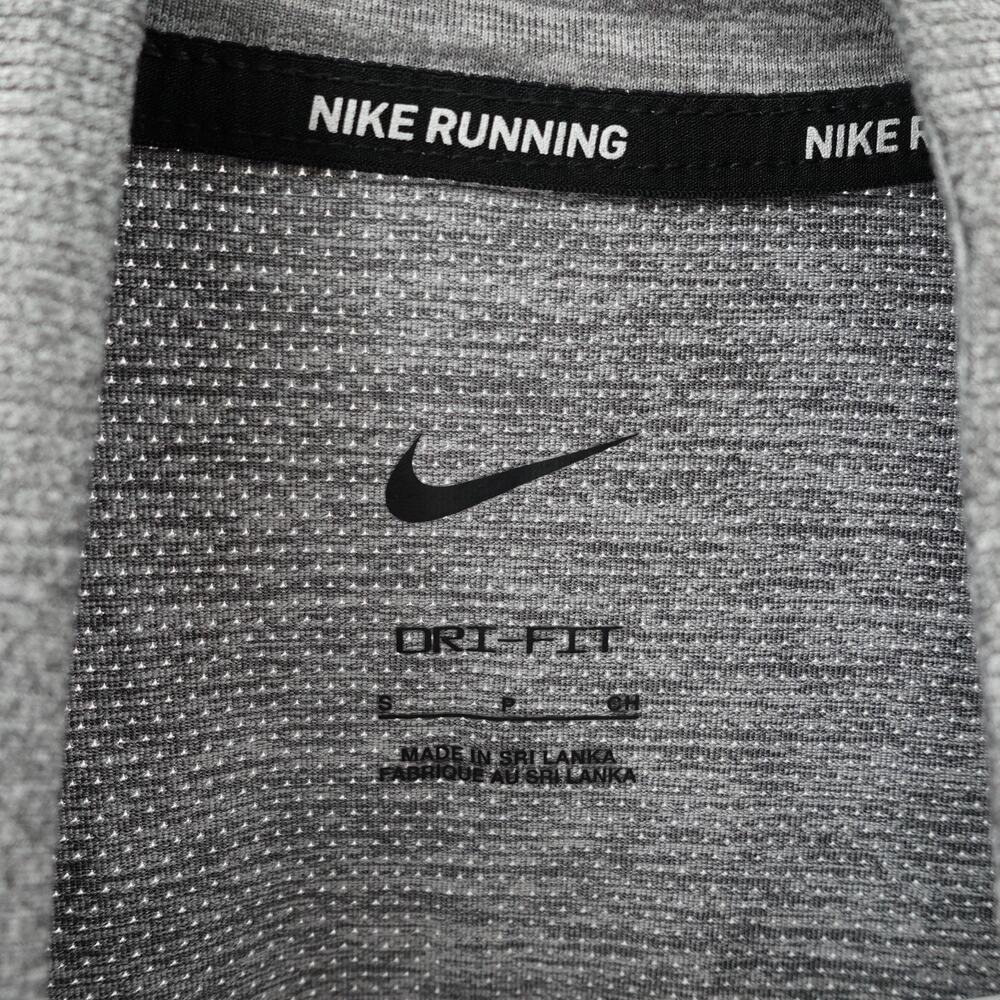 Nike Running Pullover SZ S Dri Fit 1/4 Zip Athleticwear Athleisure Activewear - Picture 3 of 10